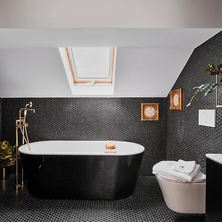 Halcyon Days شقة *