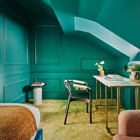 Halcyon Days * لوكسمبورغ