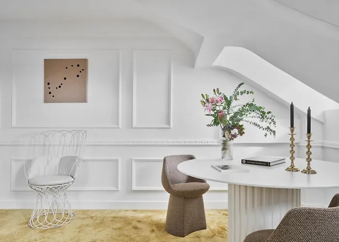 Halcyon Days Apartament