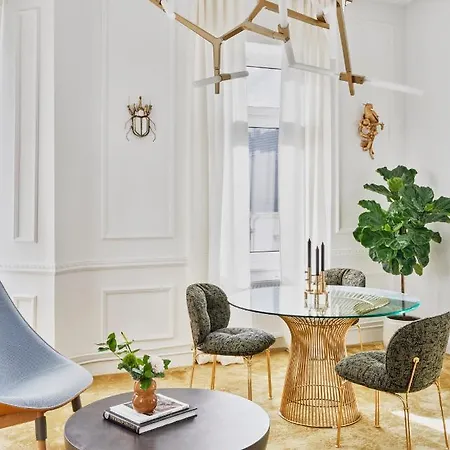 아파트 Halcyon Days