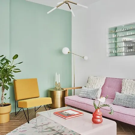 아파트 Halcyon Days