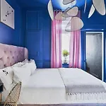 Halcyon Days Apartmán